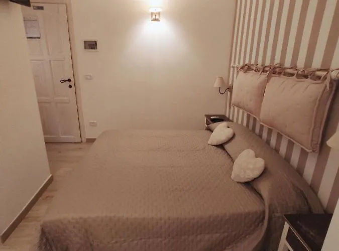 Bed & Breakfast La Maison Del Borgo Antico 3*