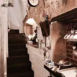 فندق مبيت وإفطار La Maison Del Borgo Antico