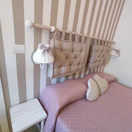 לינה וארוחת בוקר La Maison Del Borgo Antico 3*