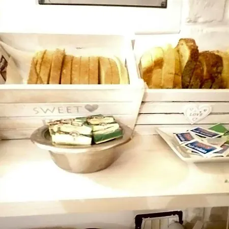 Bed & Breakfast La Maison Del Borgo Antico 3*