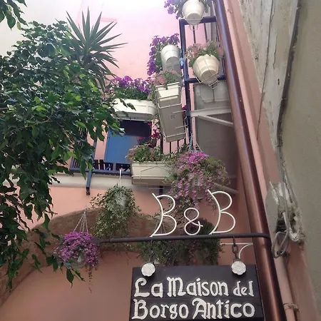 לינה וארוחת בוקר La Maison Del Borgo Antico