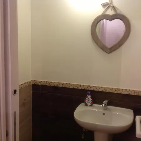 Oda ve Kahvaltı La Maison Del Borgo Antico 3*