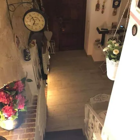 Bed & Breakfast La Maison Del Borgo Antico 3*